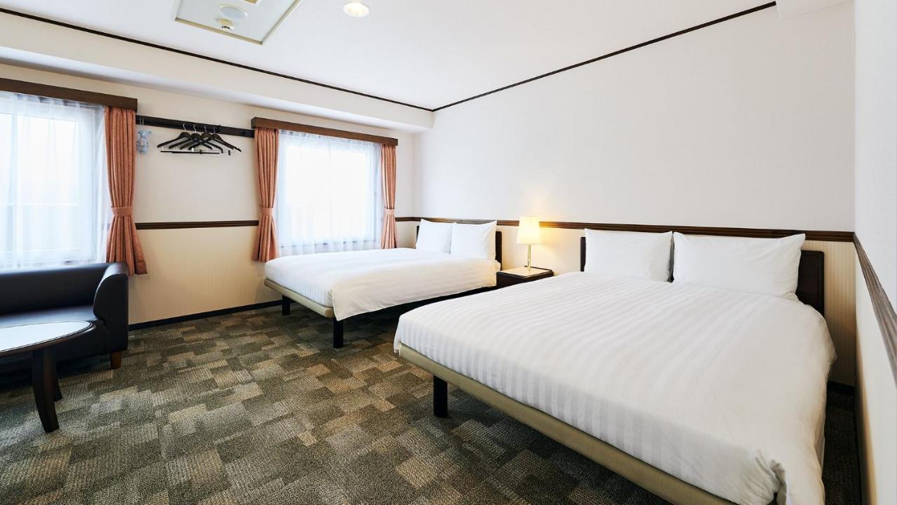 Toyoko Inn Osaka Itami Airport Tojonaka Exteriér fotografie